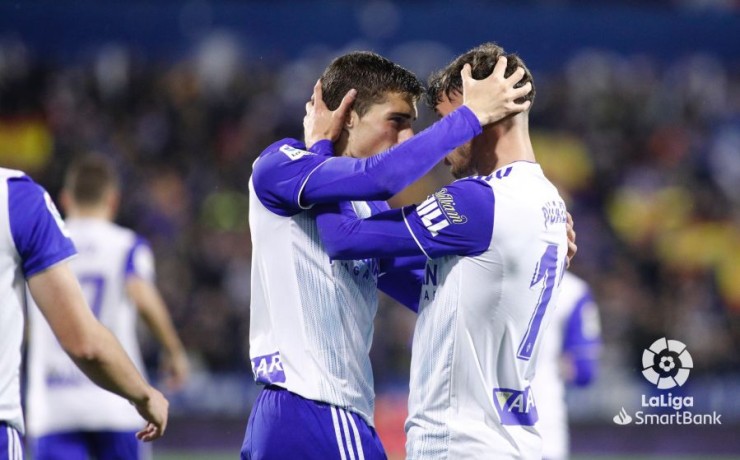Soro y Puado celebran un gol con el Zaragoza. Foto: La Liga