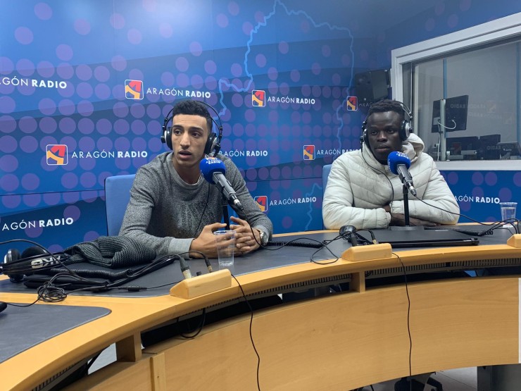 Samy Ennkhaili y Babacar Seck, en una reciente visita a Aragón Radio.