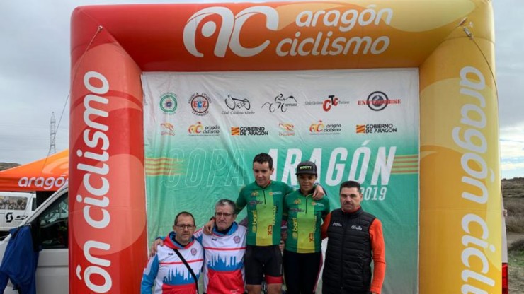 Foto de los ganadores de la prueba. Foto: Federación Aragonesa Ciclismo