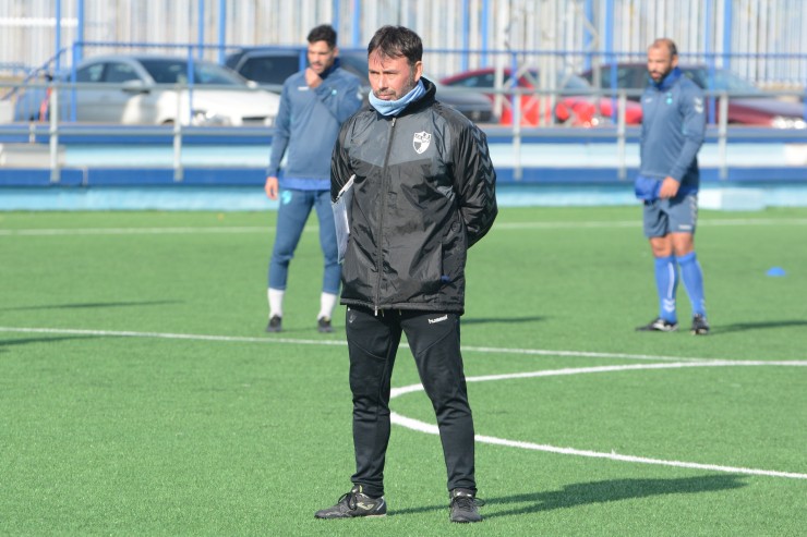 Manolo Sanlúcar, entrenador del CD Ebro.