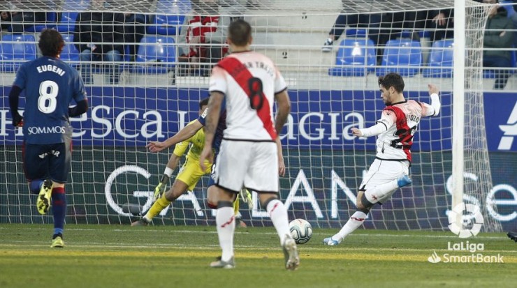 Pozo en el momento de marcar con el Rayo Vallecano. Foto: La Liga.