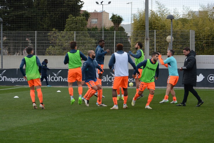 Entrenamiento del equipo antes de jugar contra el Espanyol B. Foto: CD Ebro.