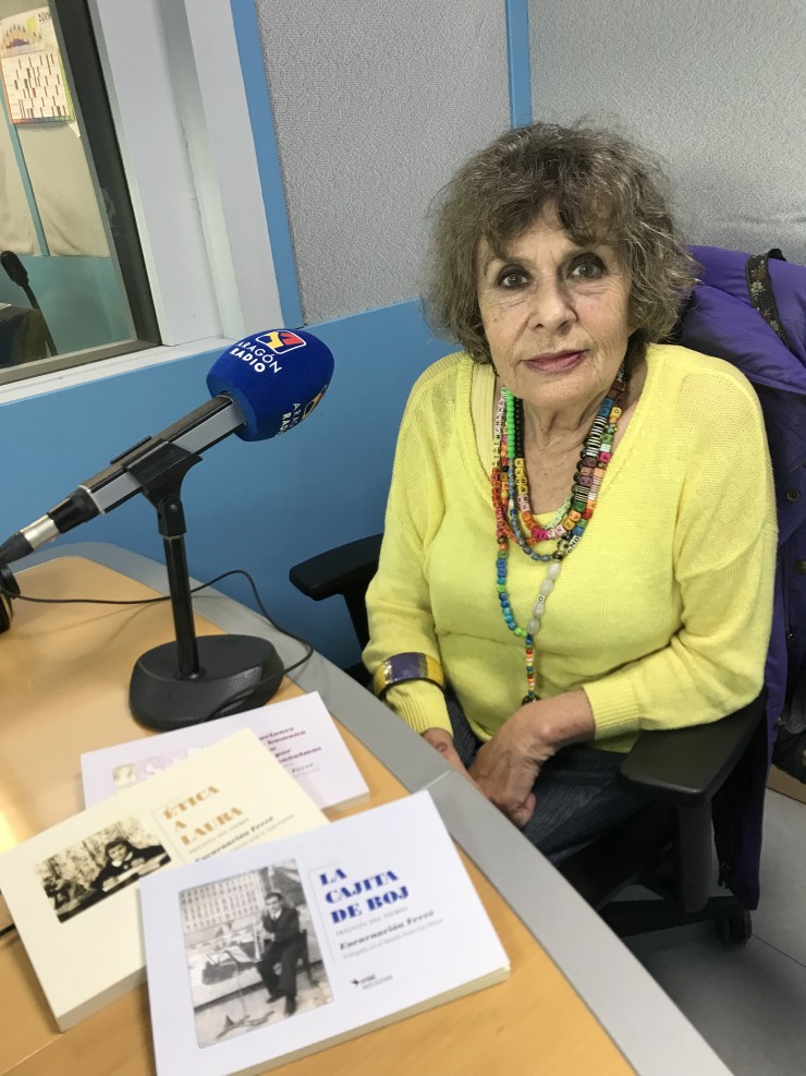 Entrevista a Encarnación Ferré en Aragón Radio con sus obras "La cajita de boj" y "Ética a Laura"