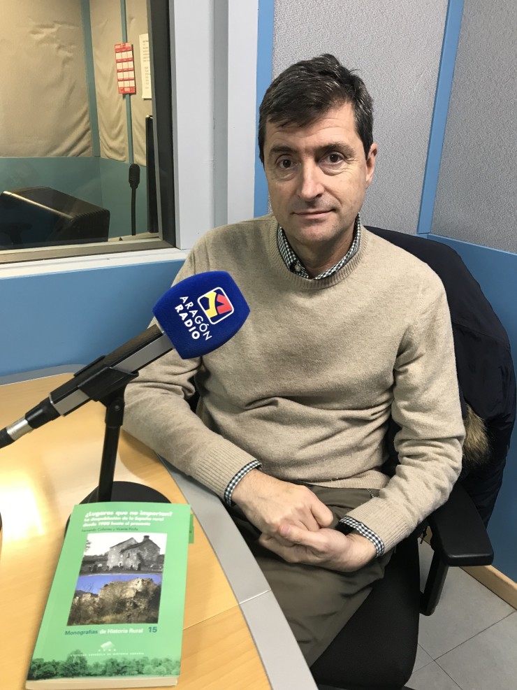 Entrevista a Vicente Pinilla en Aragón Radio y su obra "¿Lugares que no importan? La despoblación de la España rural desde 1900 hasta el presente"