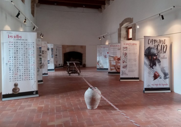 El montaje de la exposición en Mora de Rubielos (F. Consorcio Camino del Cid)