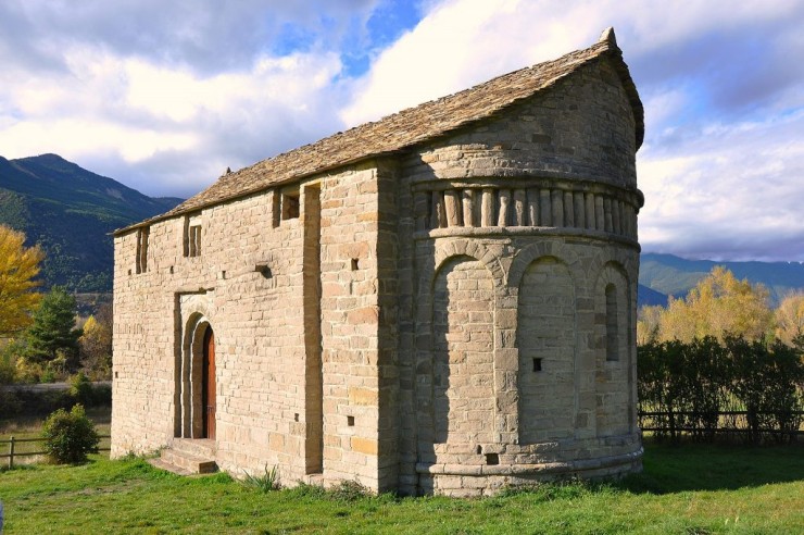 San Juan de Busa, una de las iglesias del Serrablo (F. Turismo Pirineos)