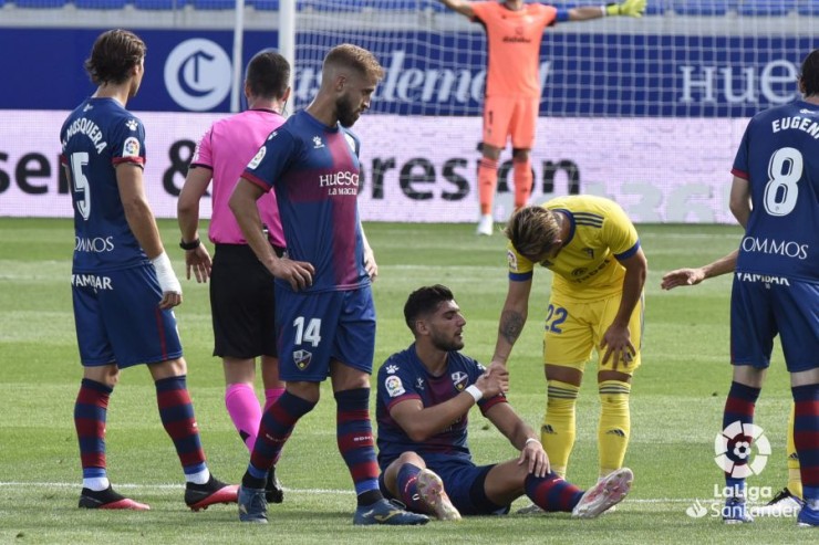 Puntúa a los jugadores de la SD Huesca tras el duelo ante el Cádiz.