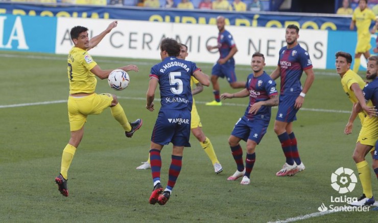 La SD Huesca busca en Villarreal los primeros tres puntos de la temporada.