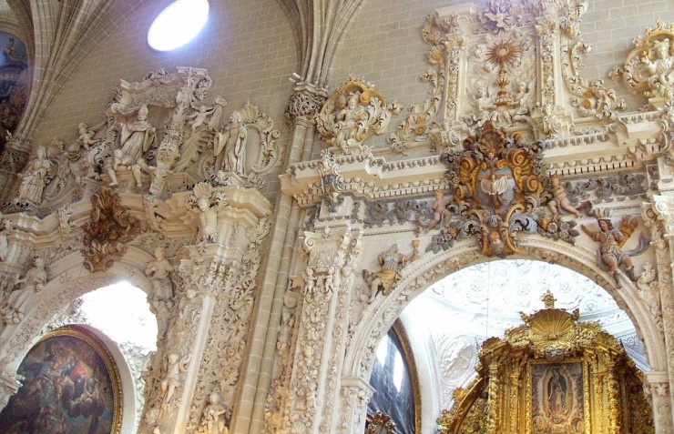 apillas de San Agustin y Santo Dominguito de Val en La Seo de Zaragoza