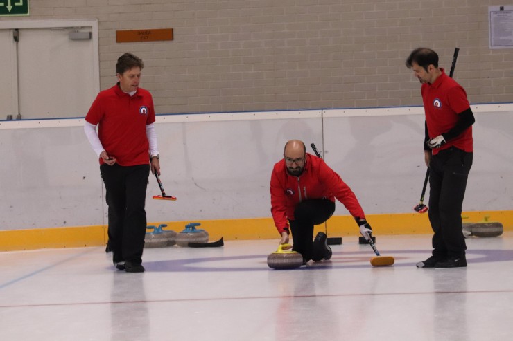El Curling Club Hielo Jaca durante una competición.