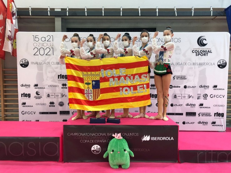 El conjunto infantil de la Escuela Gimnasia Rítmica Zaragoza se proclama campeón de España de conjuntos.