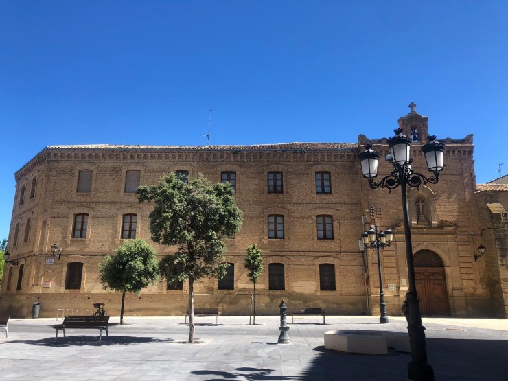 Fachada del antiguo Seminario de Huesca. (Archivo).
