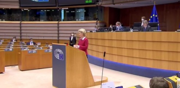 La presidenta de la Comisión Europa, Ursula von der Leyen en la Eurocámara