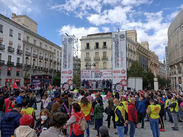 Llegada de sindicatos a la Puerta del Sol (Madrid).