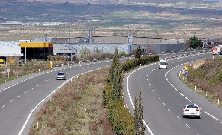 Uno de los tramos ya finalizados de la A-68, conocida como la autovía del Ebro