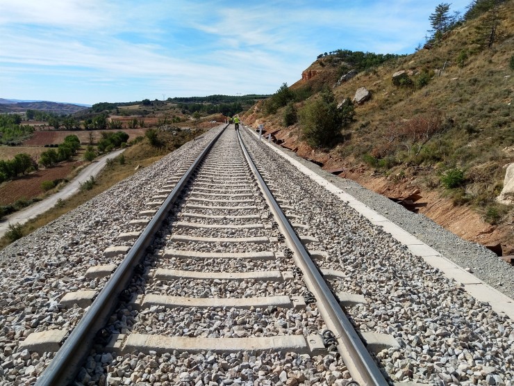 Una línea ferroviaria de Teruel.