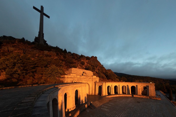 Vista de la explanada de la Basílica del Valle de los Caídos (EP).