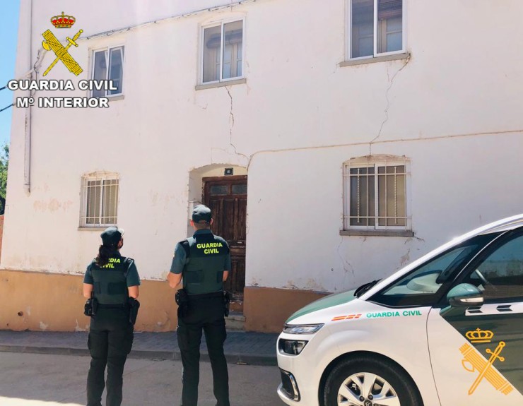 La Guardia Civil pudo rescatar con vida al hombre, del que los vecinos no sabían nada desde hacía días.(Foto: Guardia Civil)