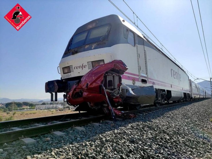 Accidente de ferrocarril en Novelda (Alicante) con cuatro fallecidos  (Consorcio Bomberos Alicante)