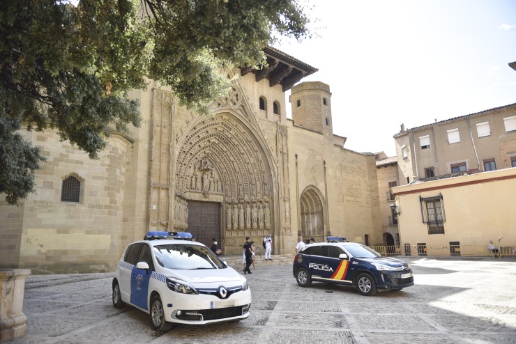 Patrullas de la Policía Local y la Policía Nacional de Huesca (EP).