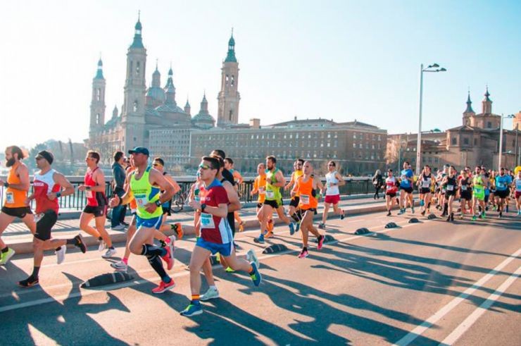 Fotografía de ediciones pasadas de la Maratón de Zaragoza (Zaragoza Deporte).