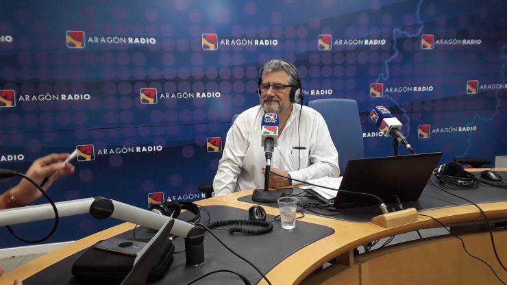 José Antonio Mayoral, en los estudios de Aragón Radio, en una imagen de archivo.