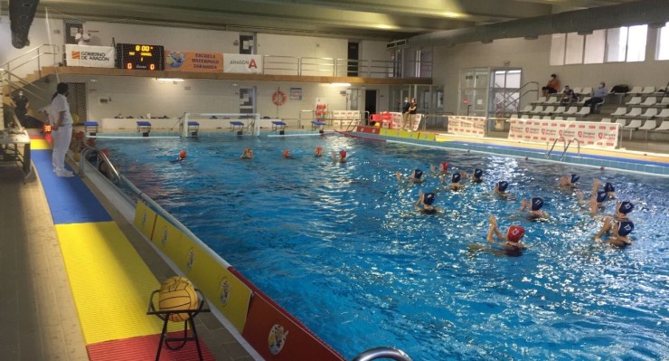 La Escuela Waterpolo Zaragoza afronta un doble compromiso en la piscina de Bomberos este fin de semana.