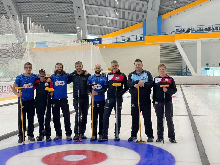 Imagen del equipo del curling CH Jaca.
