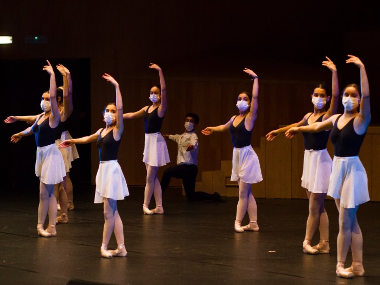 Alumnas del Conservatorio de Danza. (Foto de Mai Ibargüen)