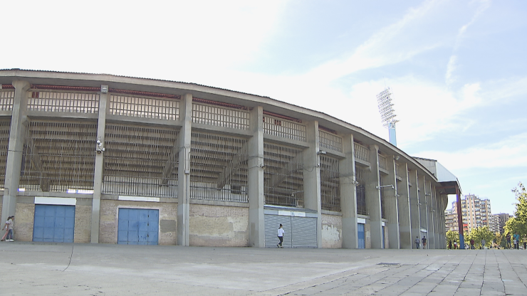 Exterior del estadio de La Romareda.