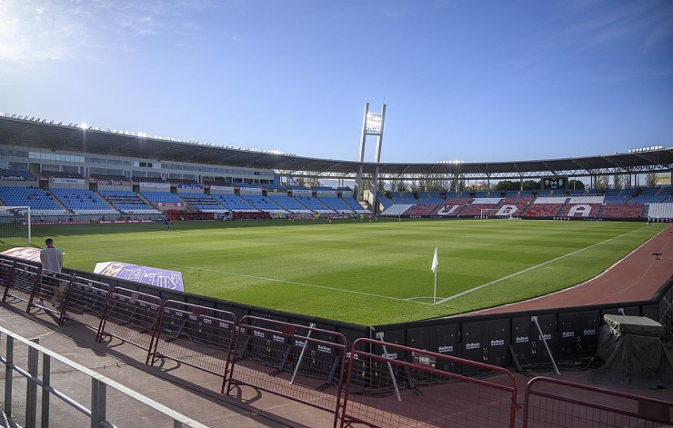 El Huesca busca la victoria en el estadio Juegos Mediterráneos.