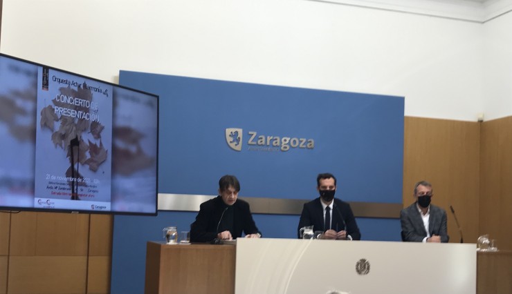 José Antonio Marcén, Javier Rodrigo y Fernando Rivarés durante la rueda de prensa. (EP)