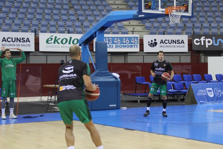 El Levitec, antes del partido. Foto: Gipuzkoa Basket.