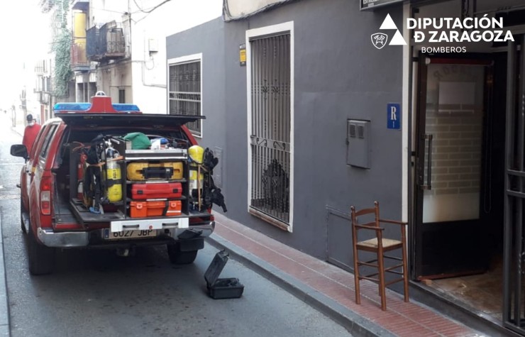 Los bomberos ha ventilado el local después de los propietarios sofocaran el fuego. Foto: Diputación Zaragoza.