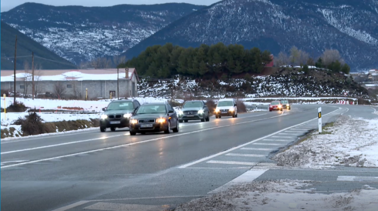 Imagen de una del tráfico en una de las carreteras de la provincia de Huesca este martes.