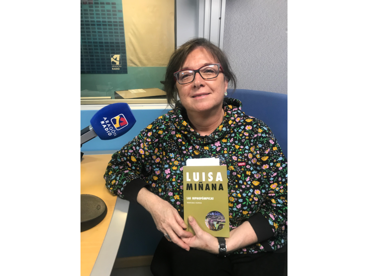 Entrevista a Luisa Miñana en Aragón Radio, junto a su obra "Hipnopómpicas"