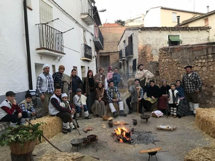Alrededor de 140 personas participan en el belén viviente de Miedes de Aragón.