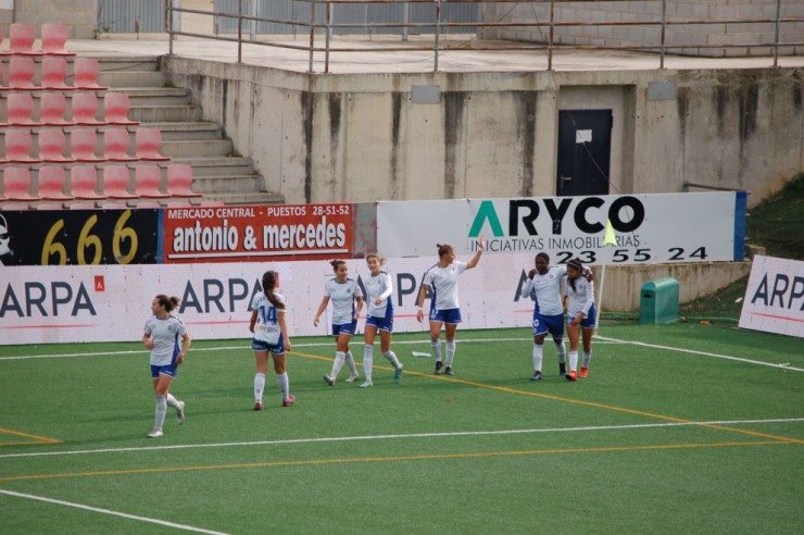 Foto de archivo del Zaragoza CFF durante un partido.