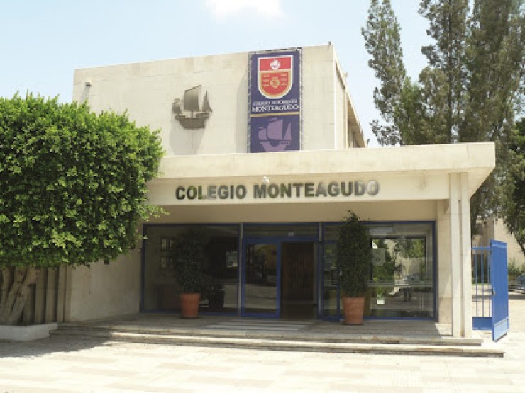 Fachada del colegio Montegaudo de Murcia. / Colegio de Fomento Monteagudo