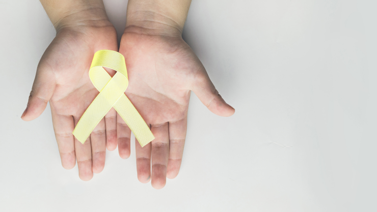 El lazo amarillo es el símbolo de la lucha contra el cáncer infantil.