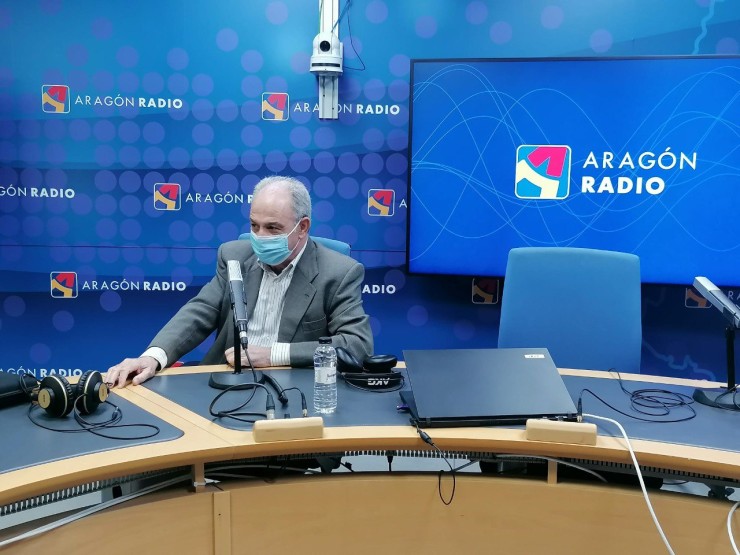 Miguel Marzo, presidente de la Confederación de Empresarios de Aragón, en los estudios de Aragón Radio.