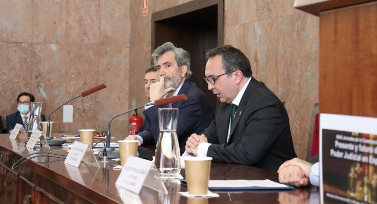 El evento ha tenido lugar en el Aula Magna de la Facultad de Derecho de la Universidad de Zaragoza. / EP