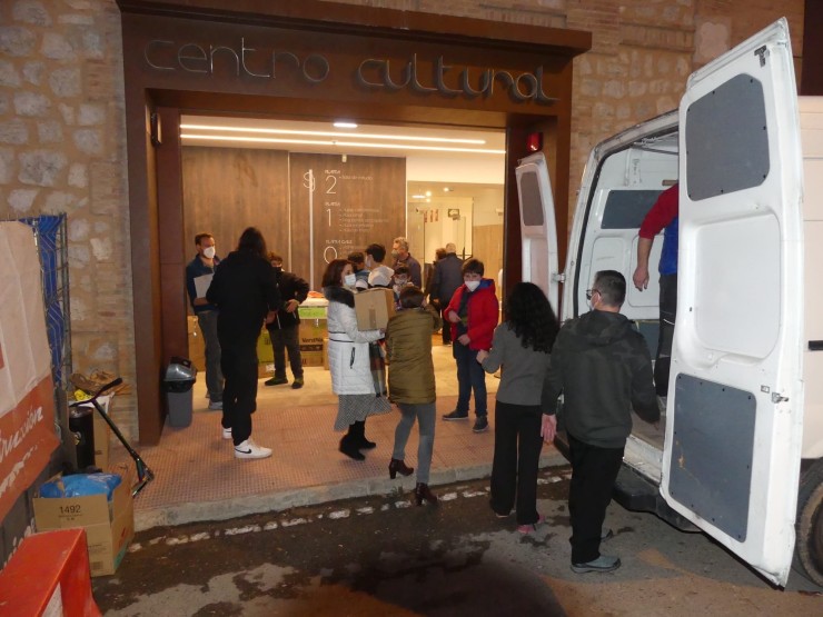 Recogida de materiales para Ucrania en el Centro Sociocultural San Julián de Teruel.
