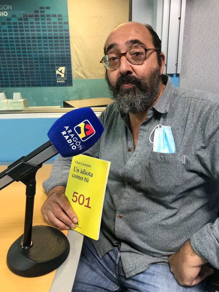 Entrevista a Chus Castejón en Aragón Radio, junto a su obra "Un idiota como tú"