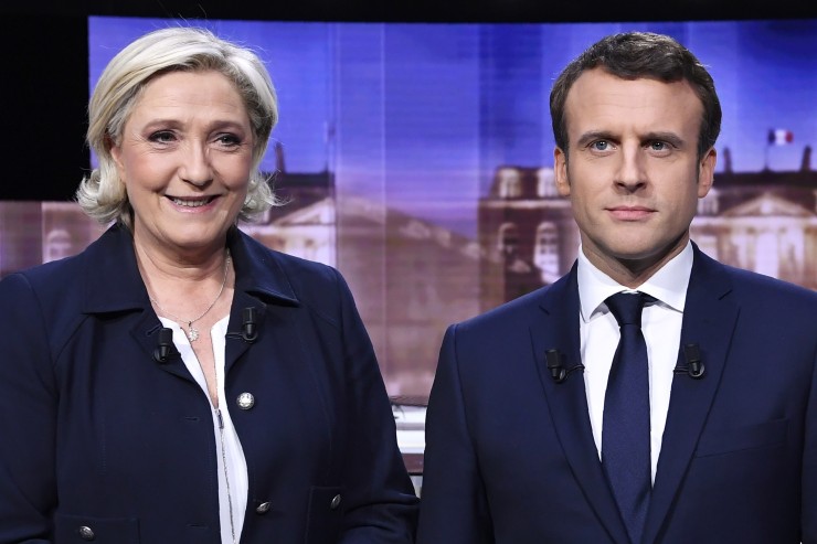 El centrista Emmanuel Macron se enfrenta a la candidata ultraderechista, Marine Le Pen en Francia