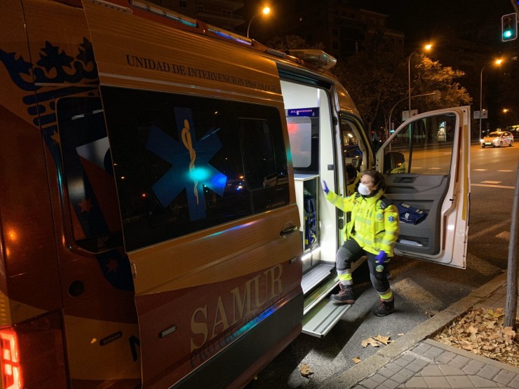 Imagen de archivo de una ambulancia de Samur-Protección Civil. / Emergencias Madrid