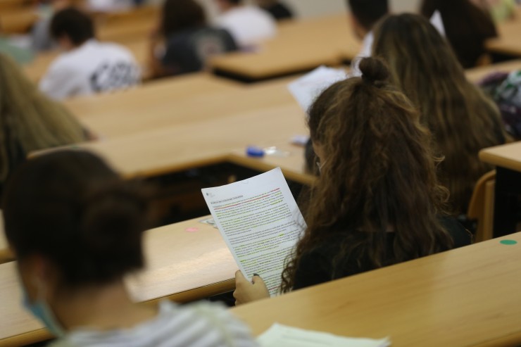 Los estudiantes aragoneses realizarán la EvAU los días 7, 8 y 9 de junio. / Europa Press