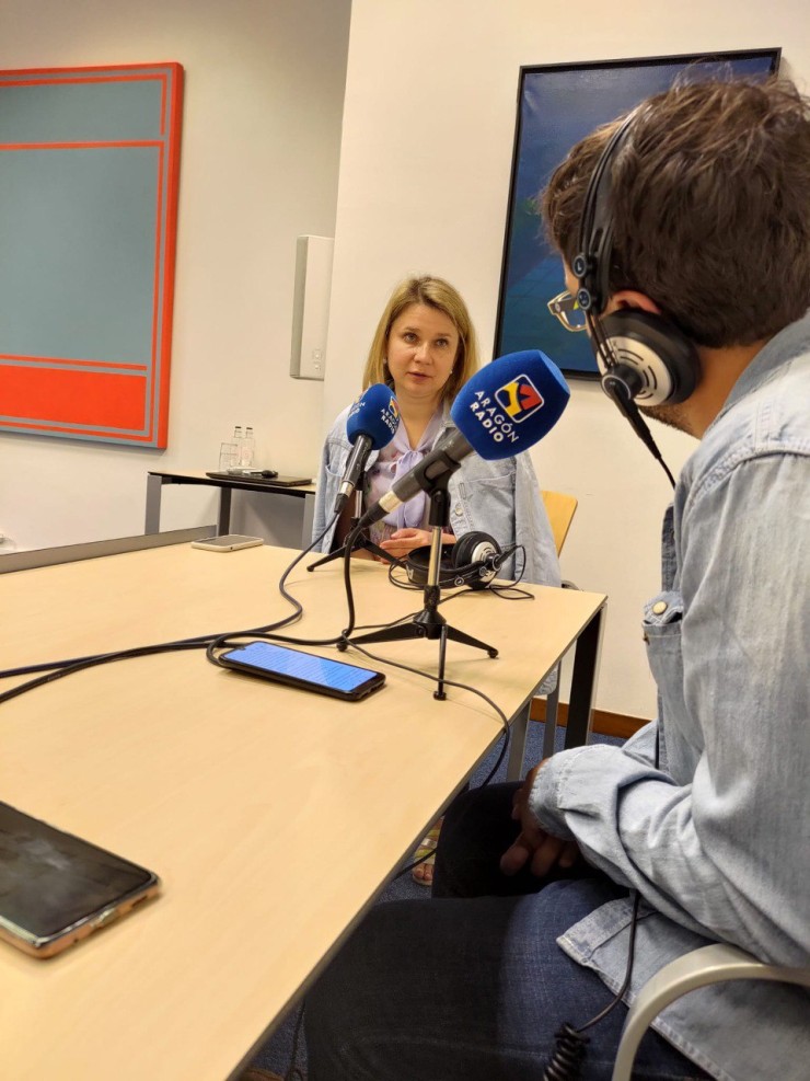 La diputada del Parlamento ucraniano Olga Sovgyria, en los micrófonos de Aragón Radio.
