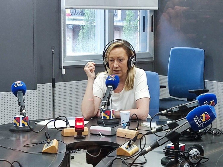 Marta Gastón, en los micrófonos de Aragón Radio.