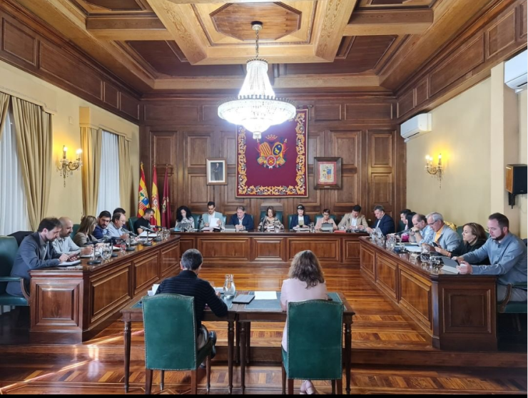 Pleno del Ayuntamiento de Teruel celebrado en mayo en el que se aprobó el programa de las Fiestas del Ángel 2022. / Ayuntamiento de Teruel